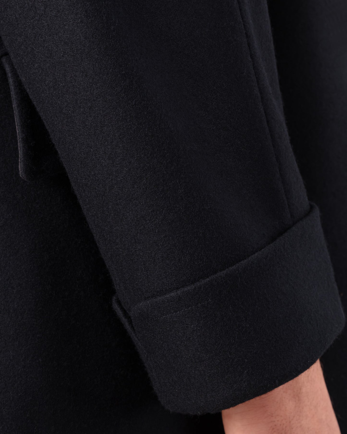 "CORB" Wool & Cashmere Coat : Black