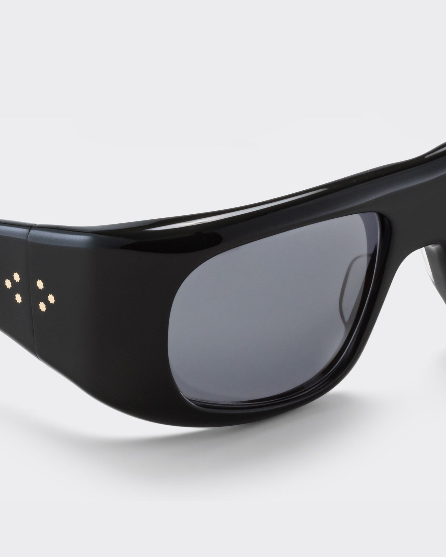 Benson : Black