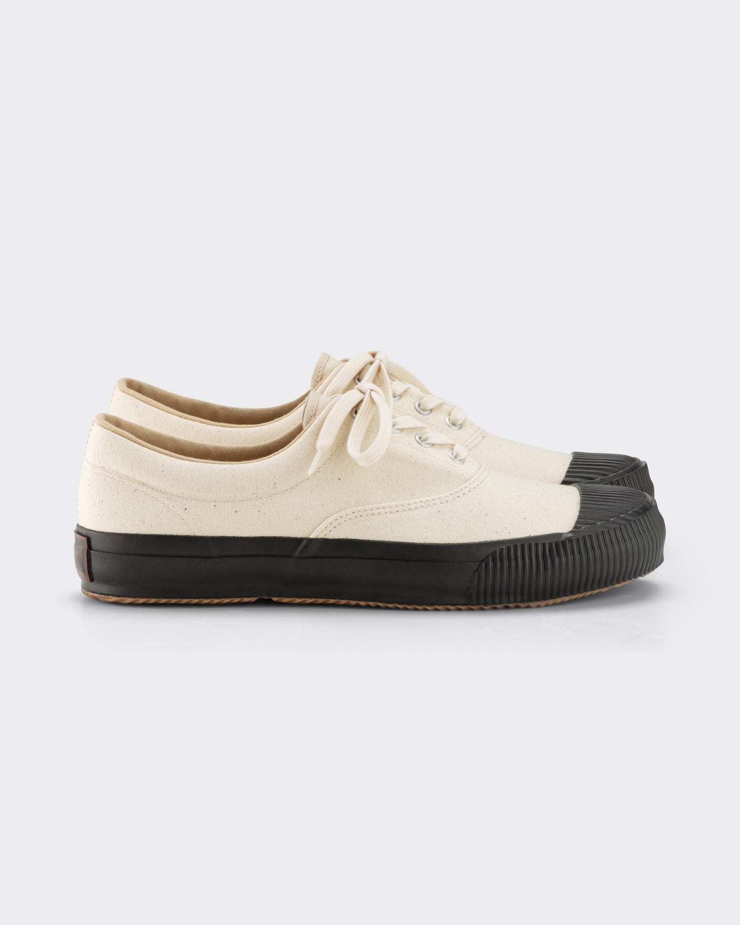 Shellcap : Ecru/Black