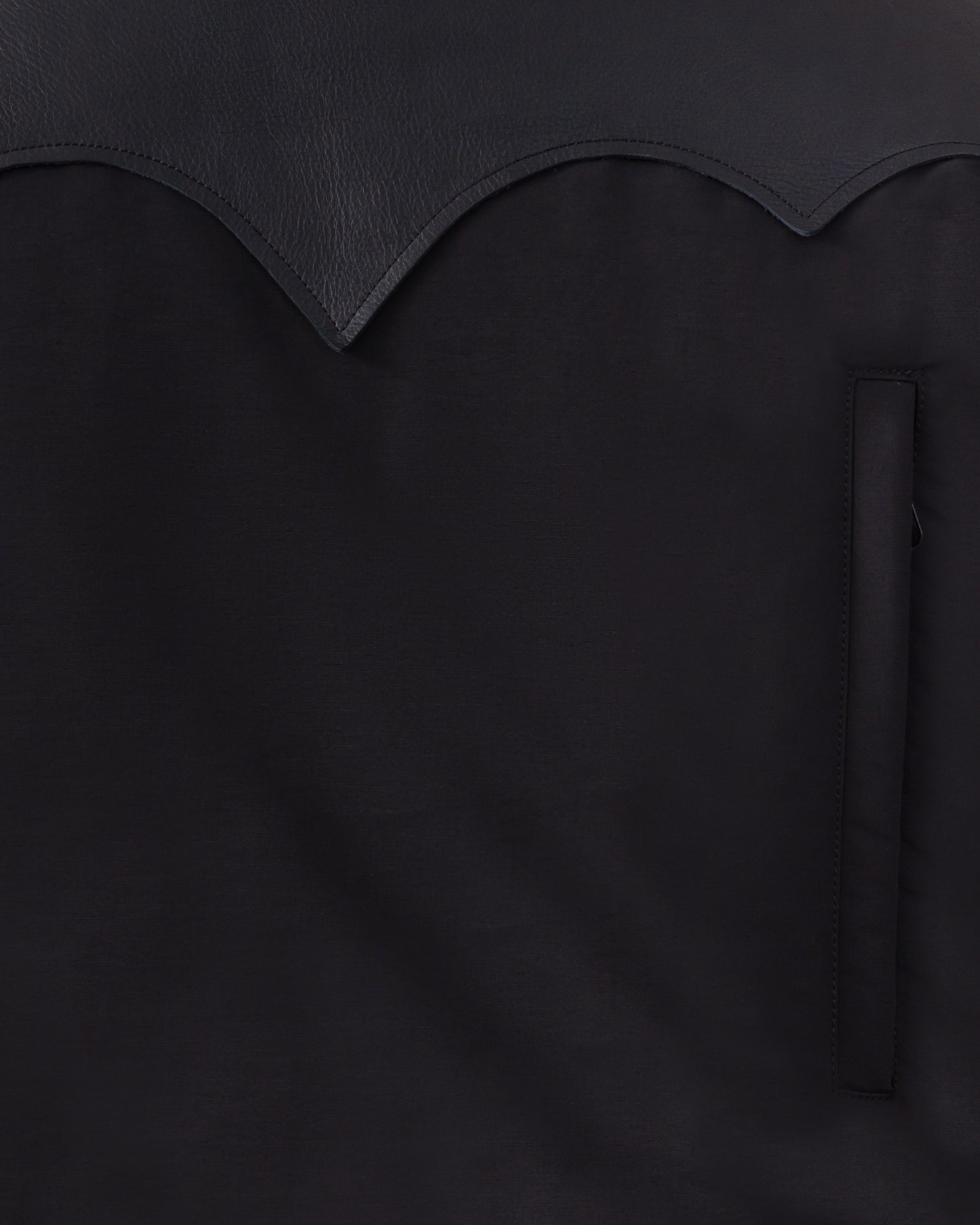 Down Mountain Parka : Black