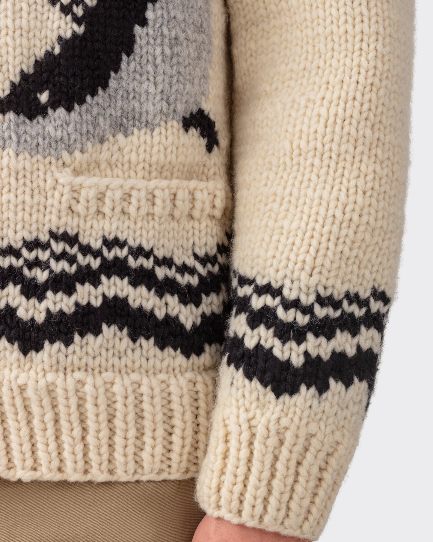 Cowichan Sweater : Ecru/Black/Grey