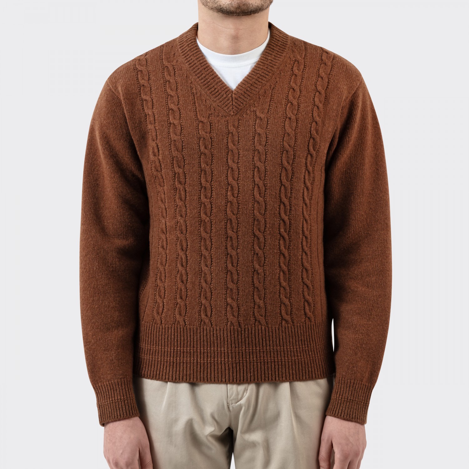 Drake's : Cashmere & Wool Cable Knit V-Neck Sweater : Brown