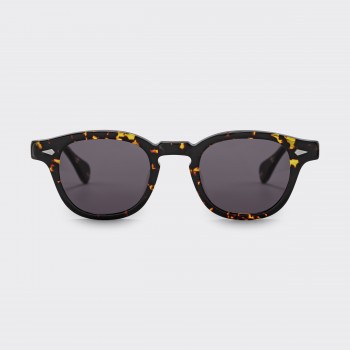 AR : Black
