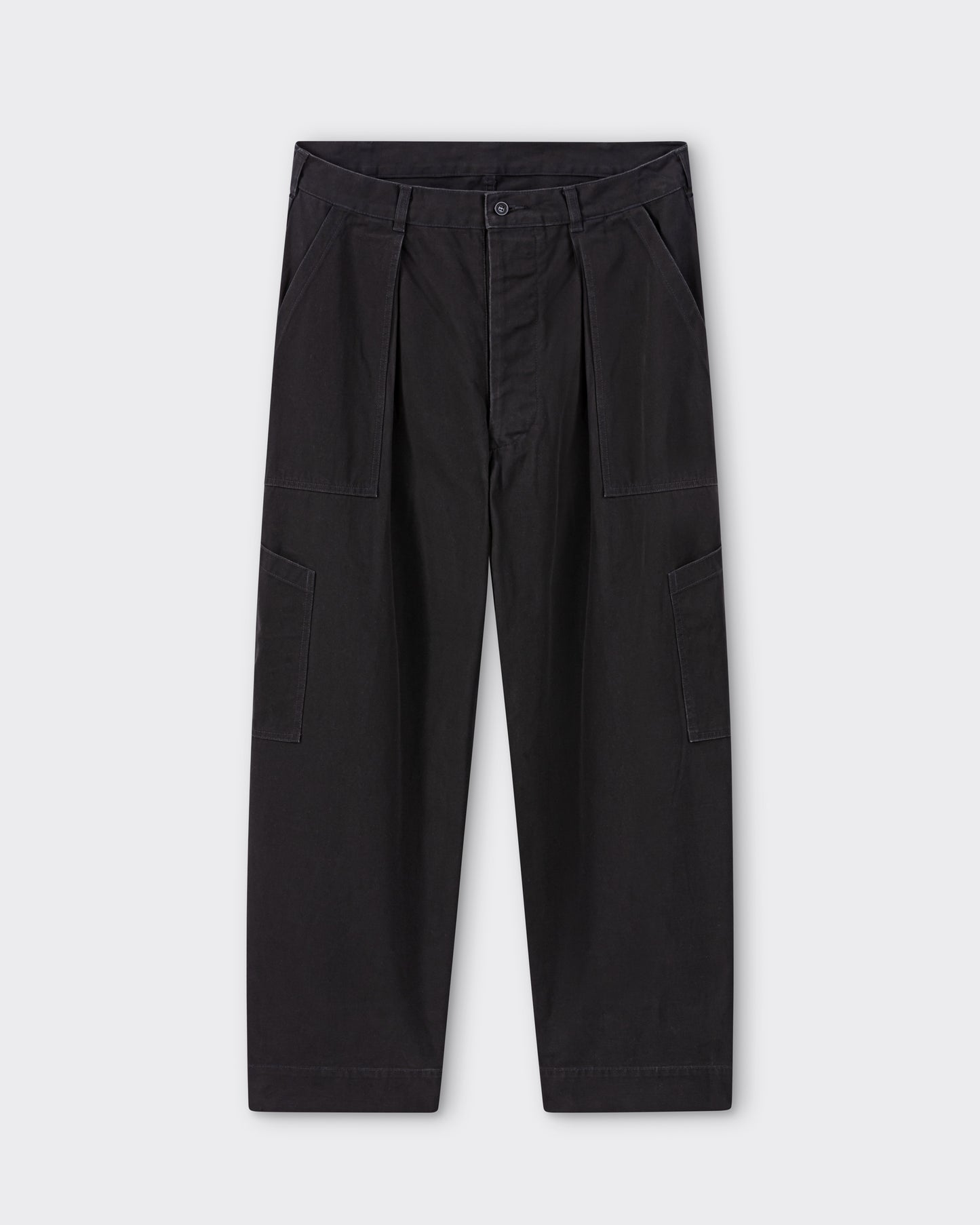 A.PRESSE military trousers in French cotton gabardine, US Air Force inspired, wide cut, made in Japan