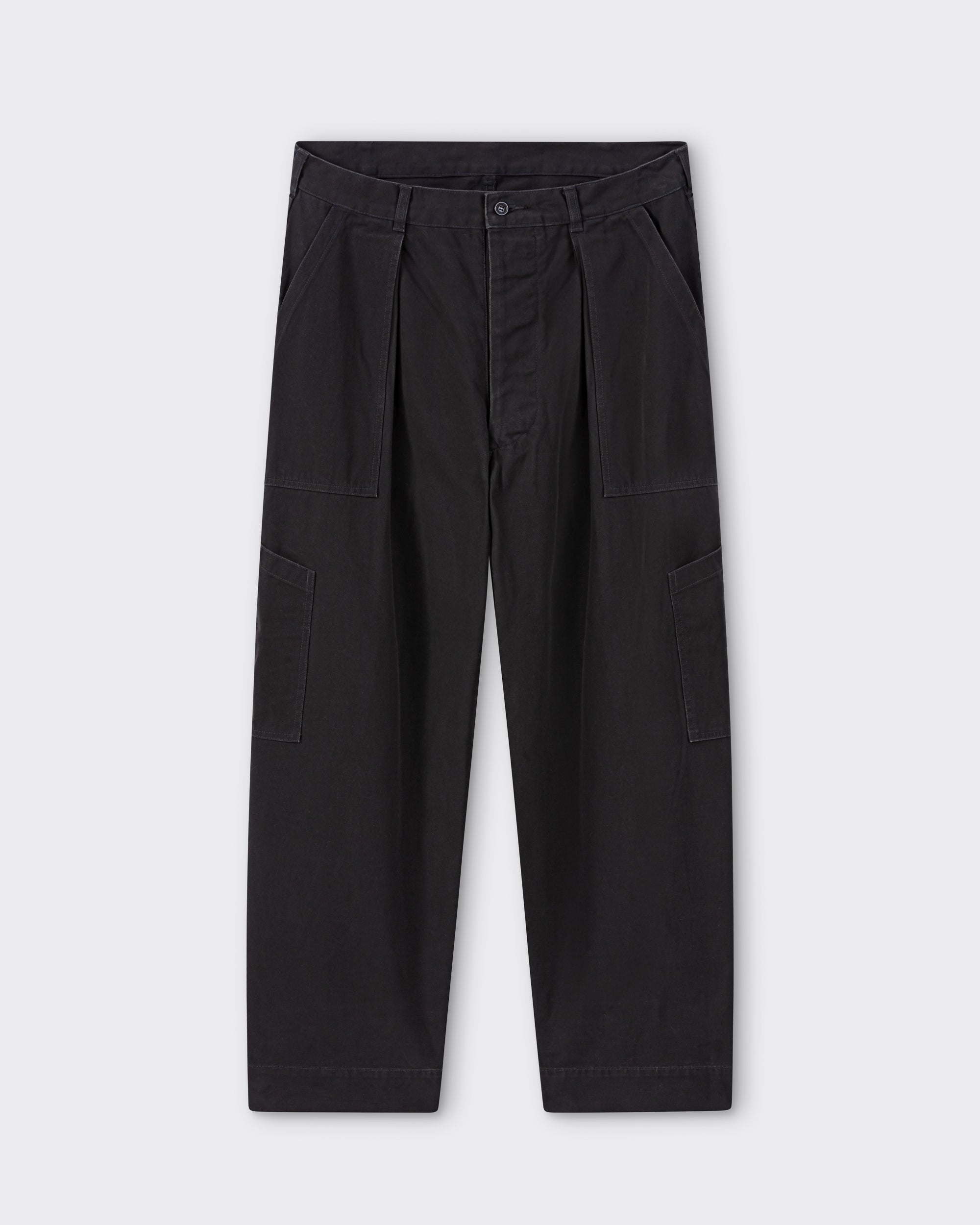 A.PRESSE military trousers in French cotton gabardine, US Air Force inspired, wide cut, made in Japan