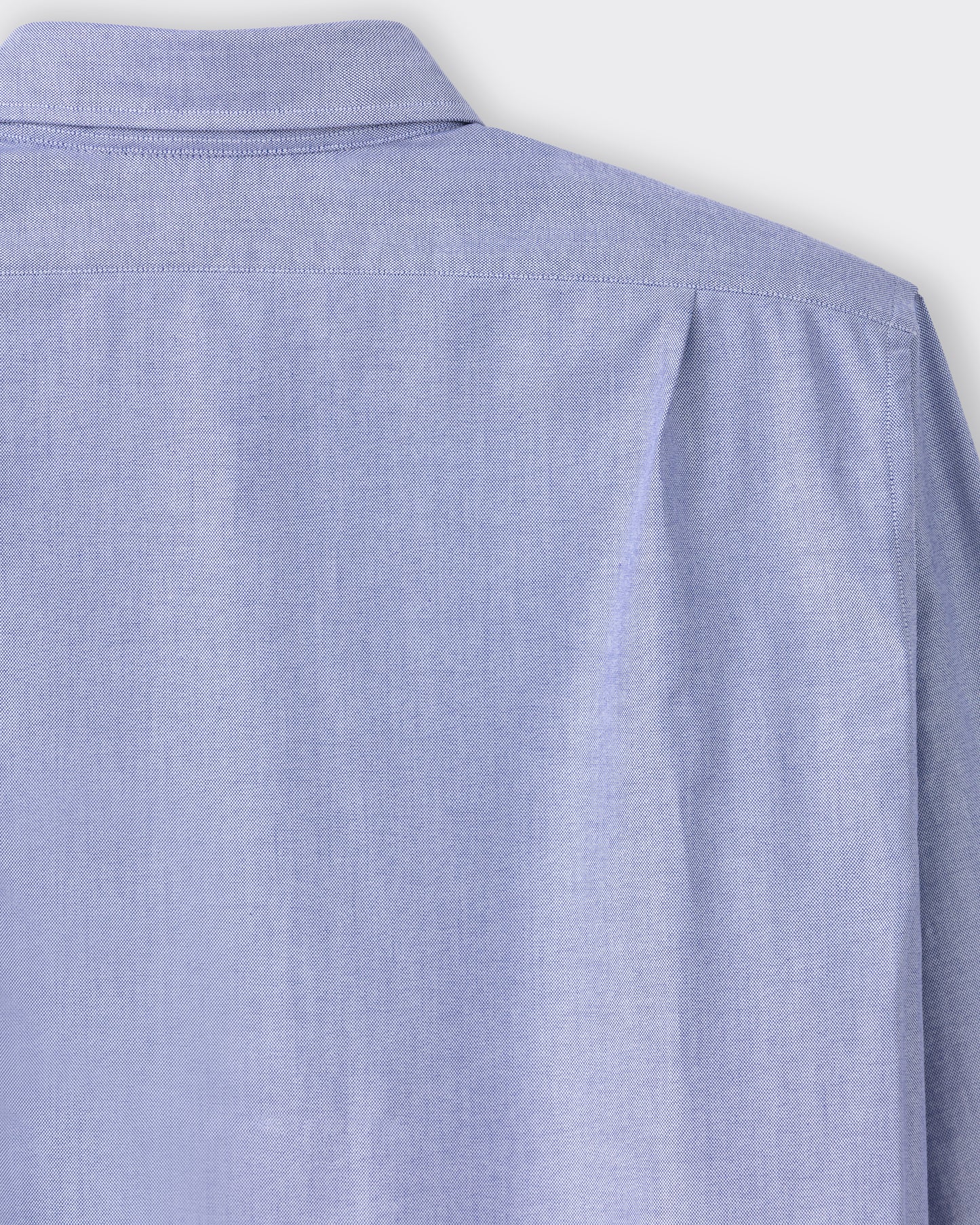 Back pleats detail, navy oxford shirt, BEIGE HABILLEUR PARIS