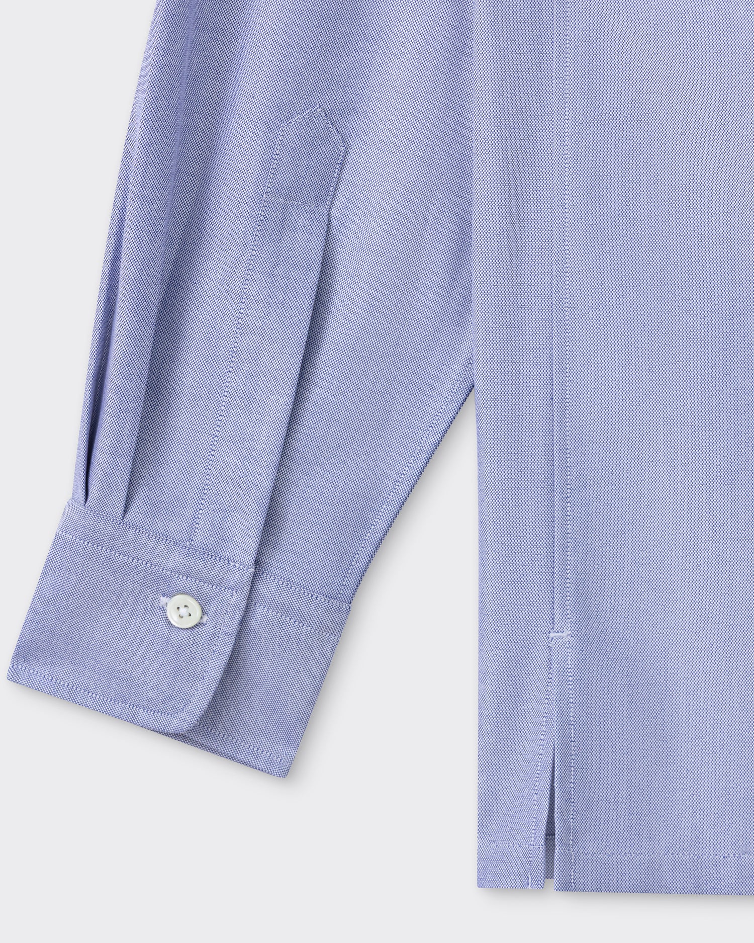 Cuff detail with mother-of-pearl button, navy oxford shirt, BEIGE HABILLEUR PARIS