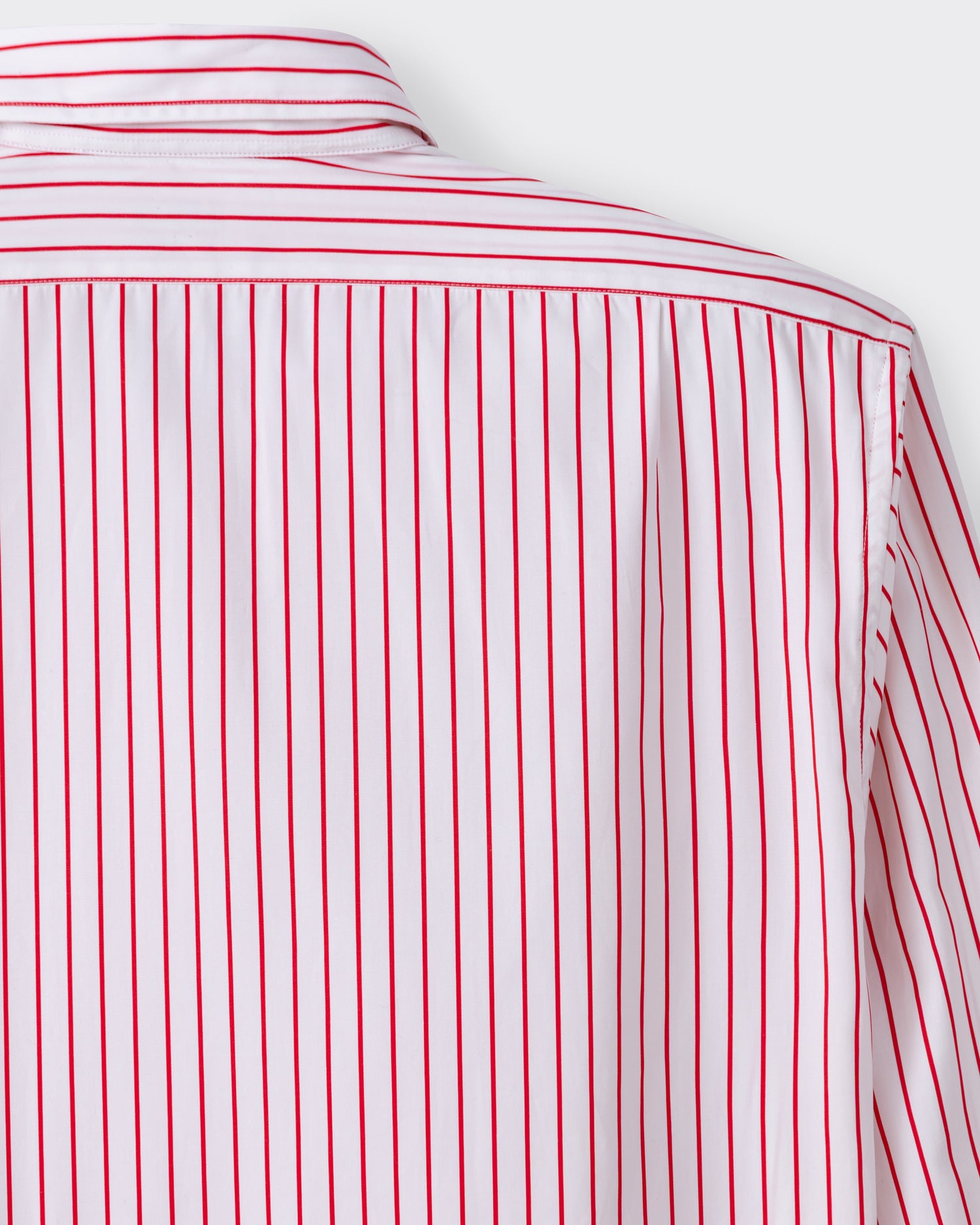 Back pleats detail, white and red poplin shirt, BEIGE HABILLEUR PARIS