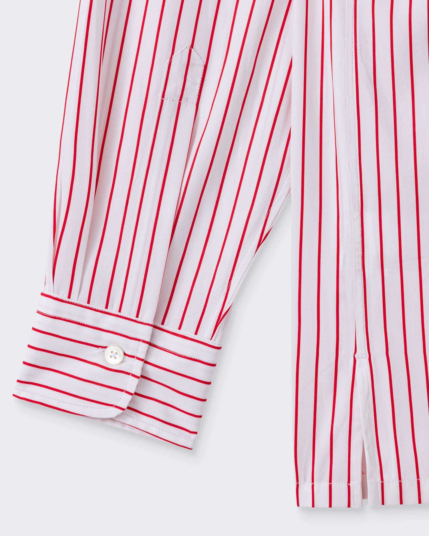 Cuff detail with mother-of-pearl button, white and red poplin shirt, BEIGE HABILLEUR PARIS