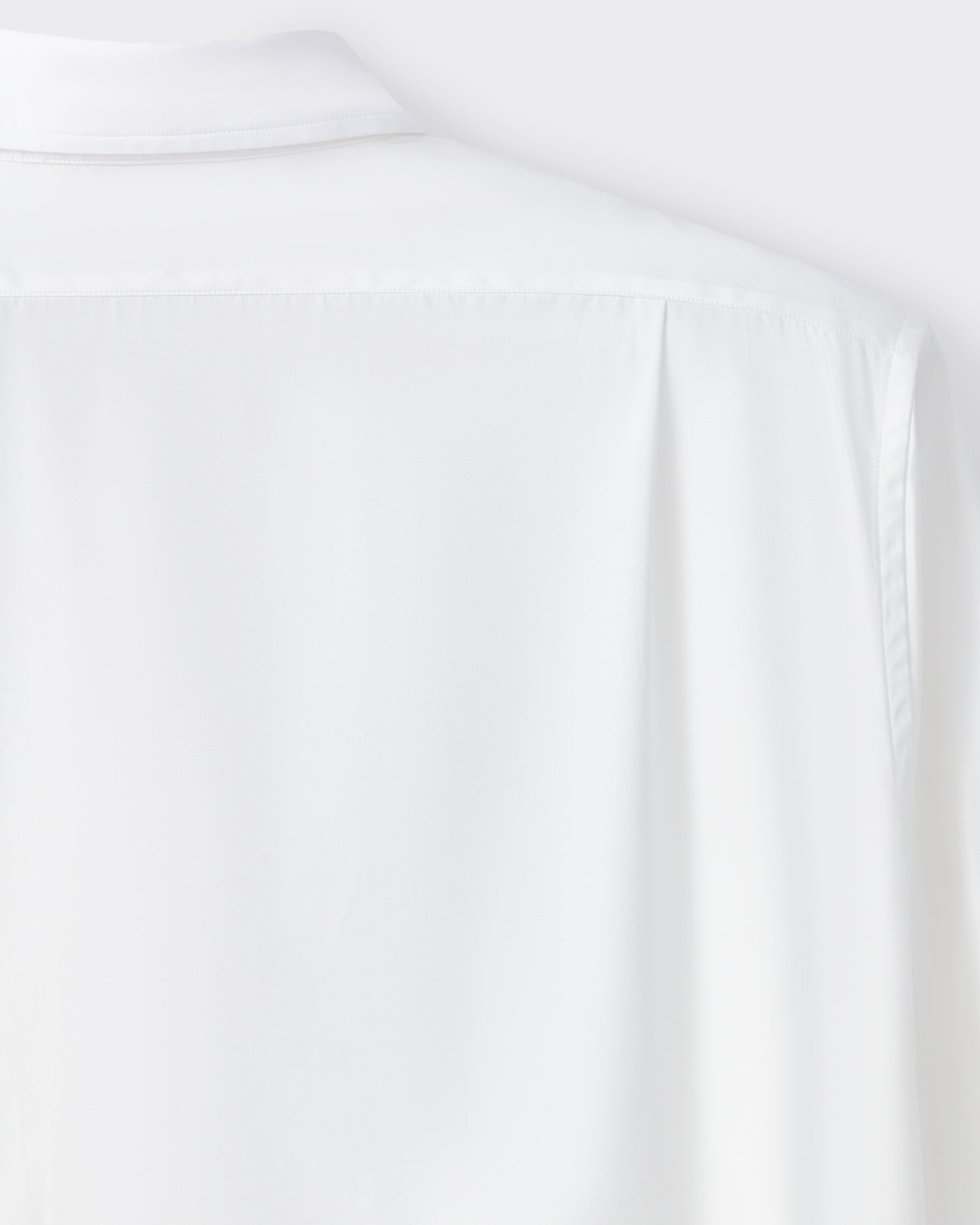 Back pleats detail, white poplin shirt, BEIGE HABILLEUR PARIS