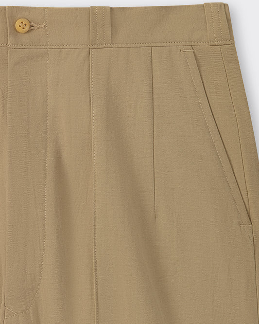 Détail des pinces, short T.T Lot.215, finition structurée