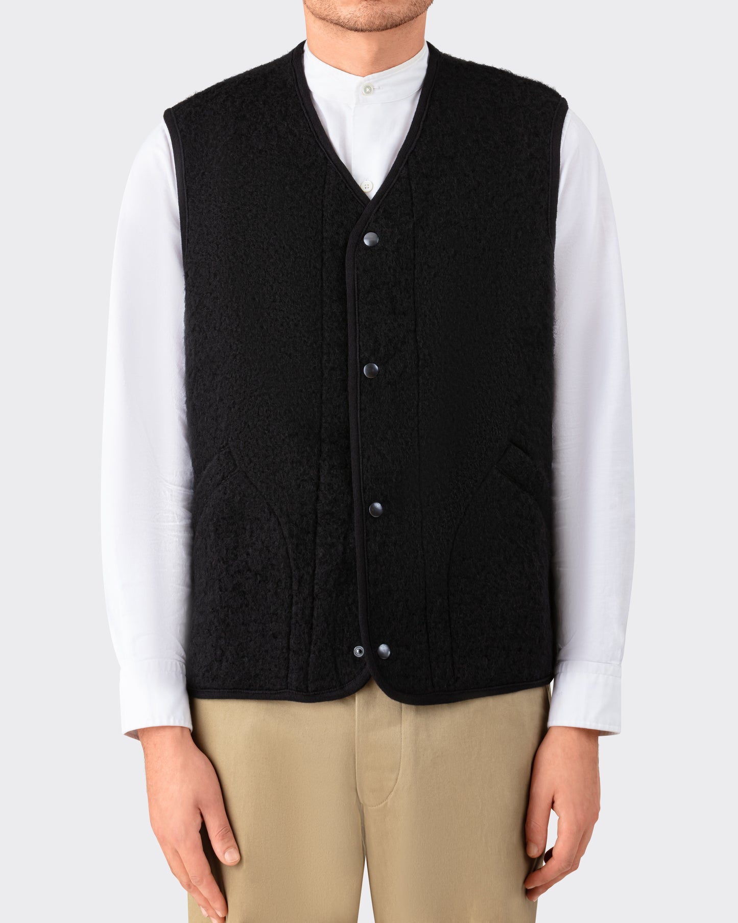 “Contour” Wool Vest : Black