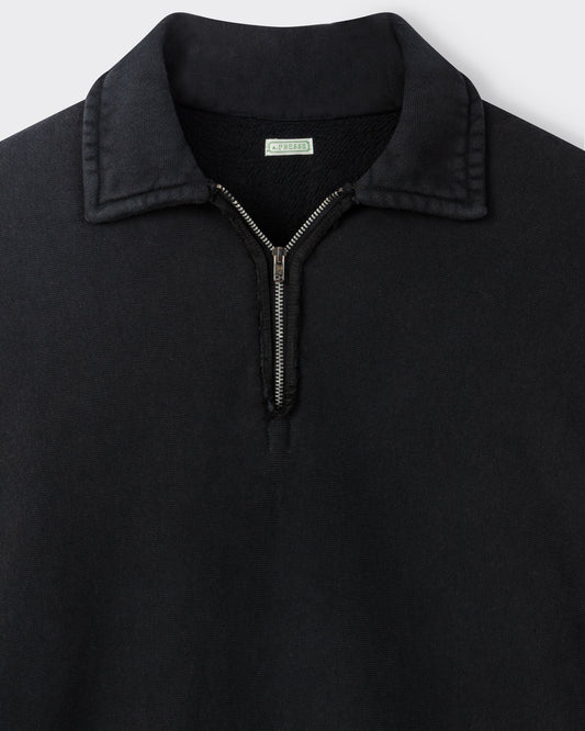 A.PRESSE half zip sweatshirt in black cotton fleece, close-up on the fleece and collar zip