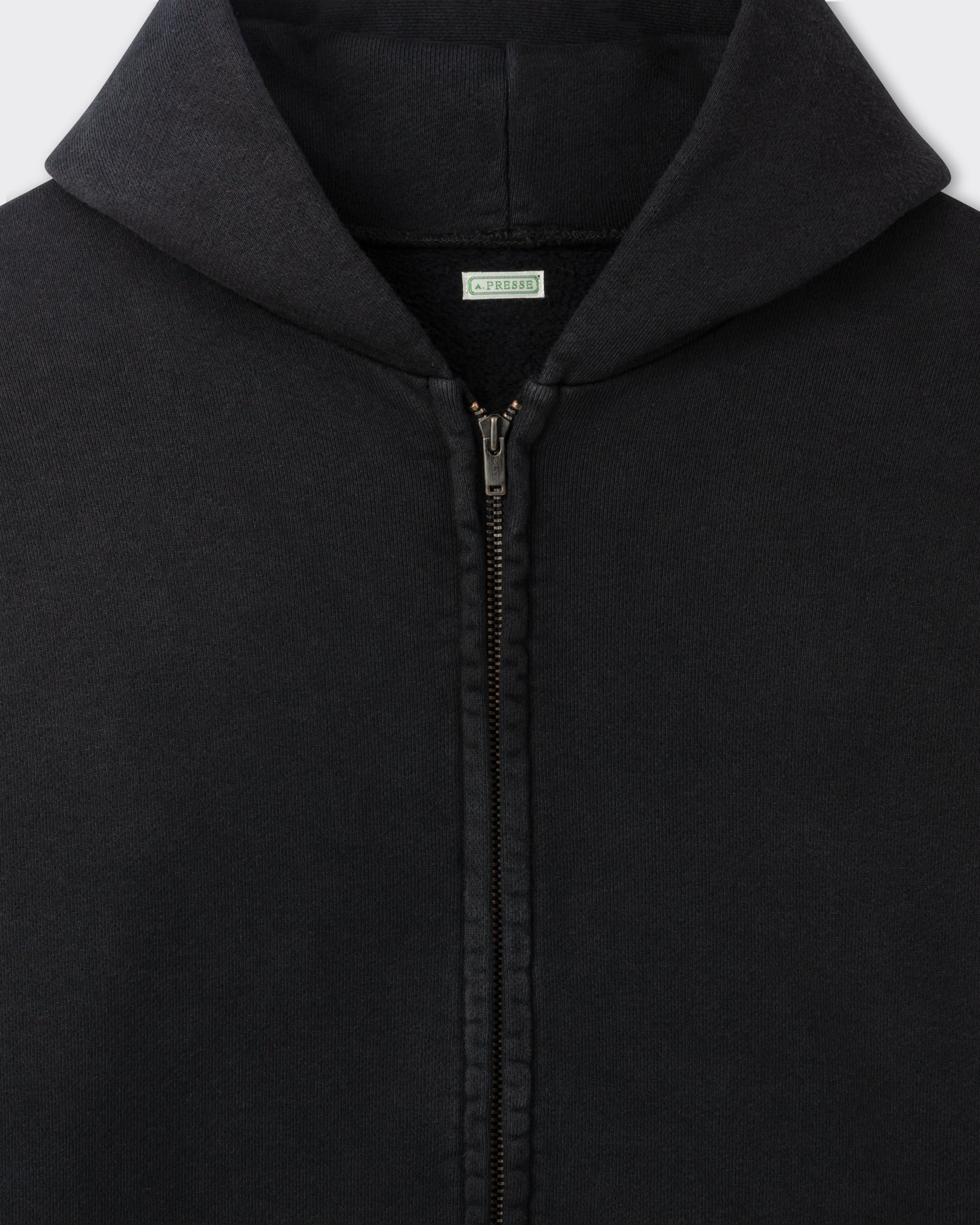 A.PRESSE zip hooded sweatshirt in black cotton fleece, close-up on the fleece and zip