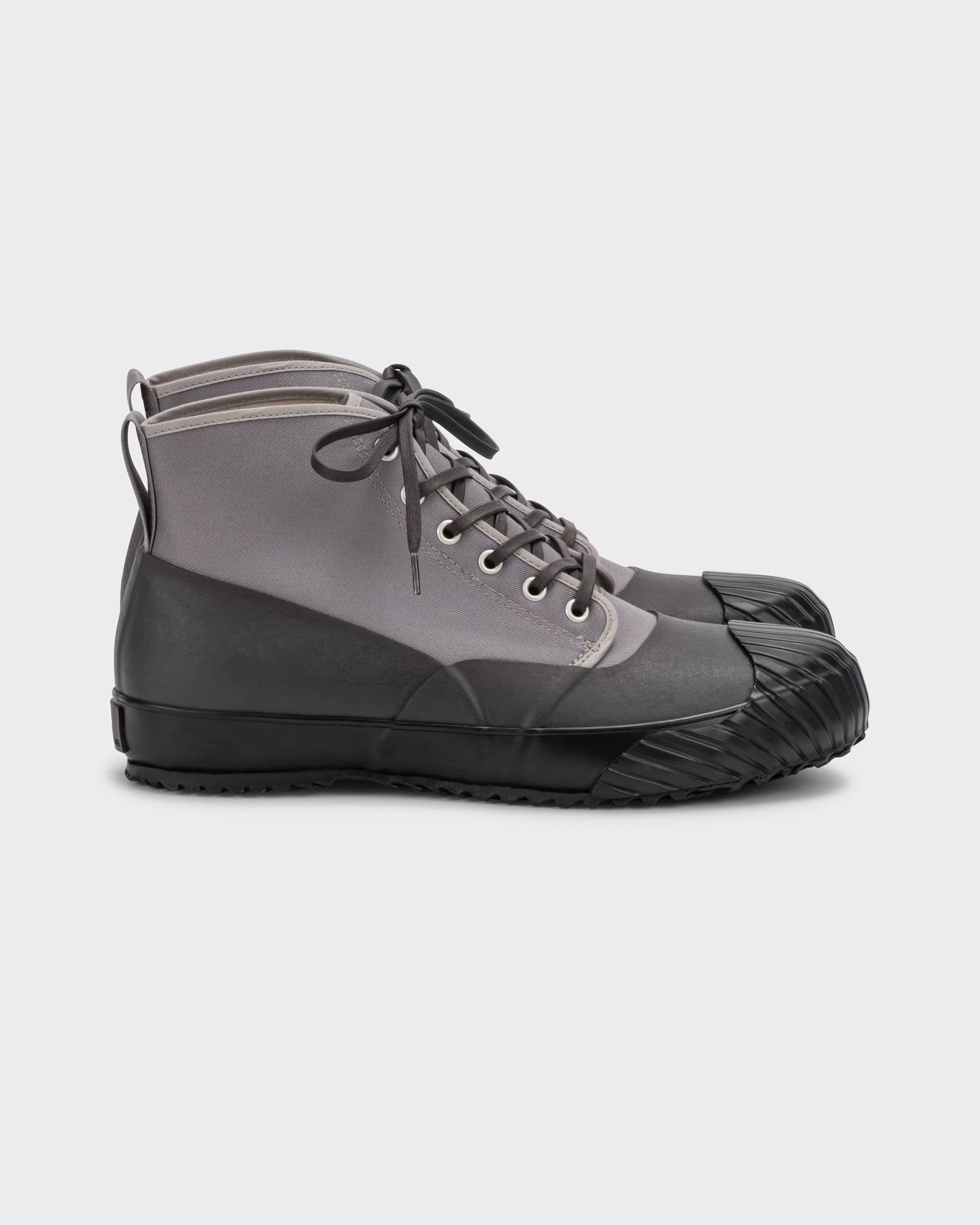 Moonstar Allweather waterproof canvas trainers in lavender grey, side view