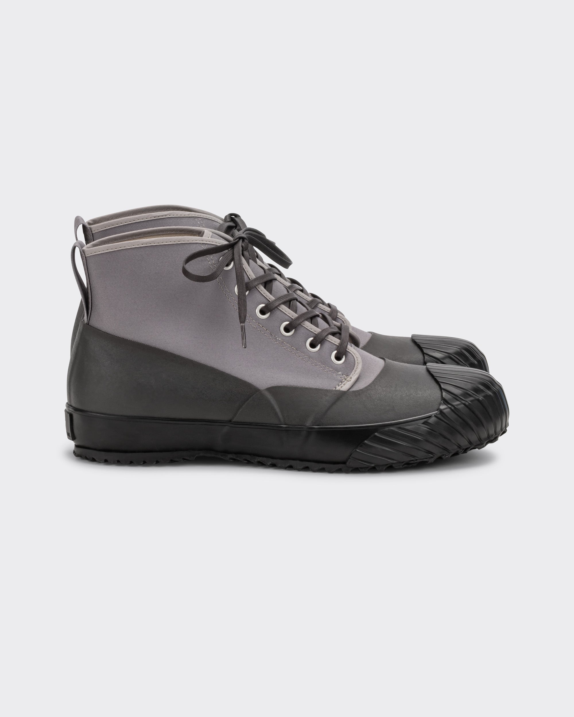 Moonstar Allweather waterproof canvas trainers in lavender grey, side view
