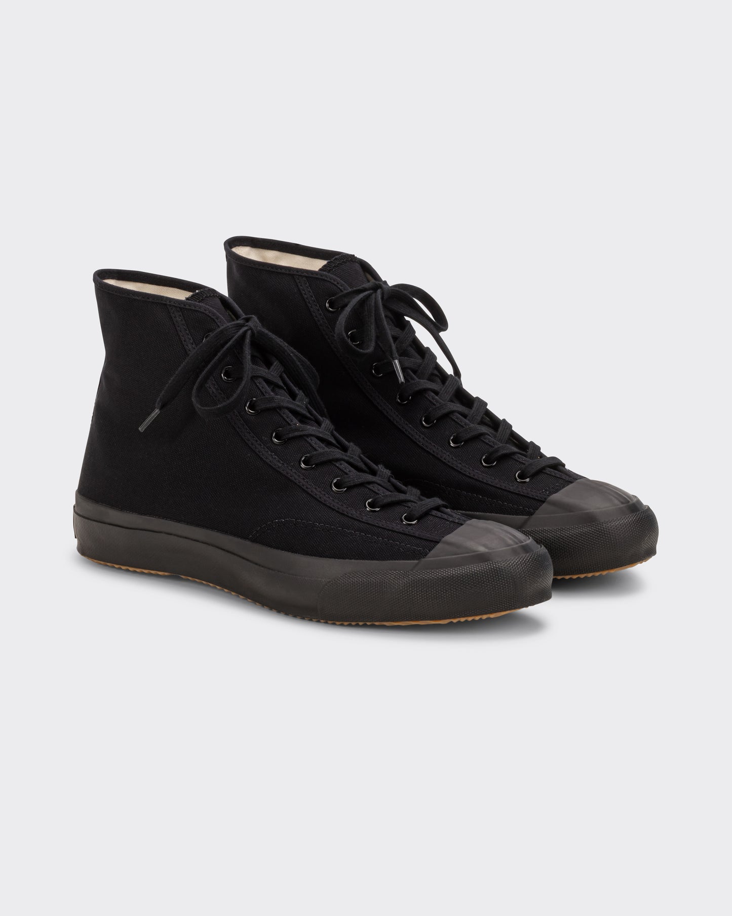 Moonstar Gym Classic Hi in black canvas, three-quarter view of the high-top trainer