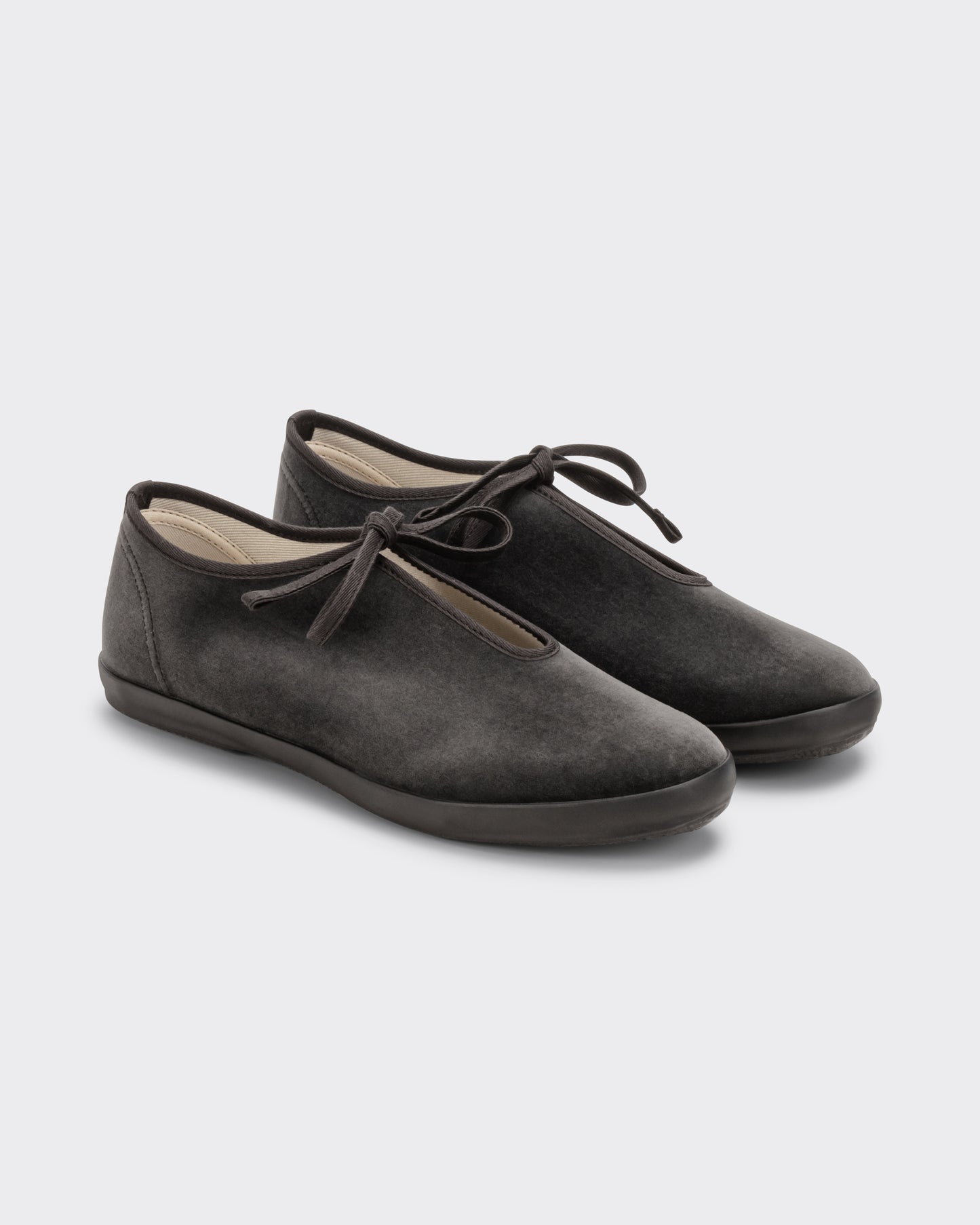 Moonstar Lite Prim women's velvet trainers in charcoal, three-quarter view