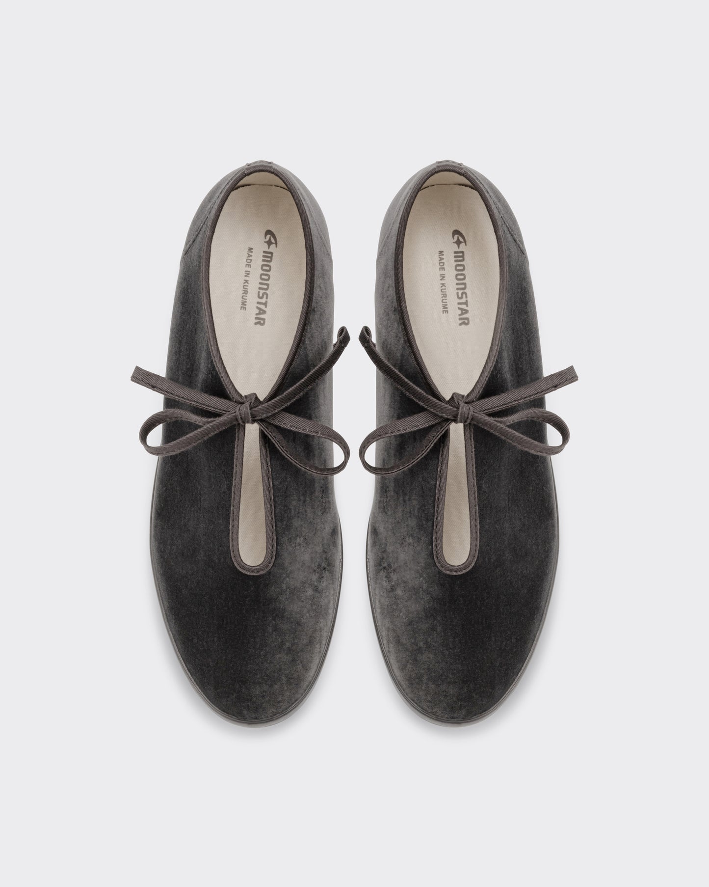 Detail of the Moonstar Lite Prim women's charcoal velvet upper