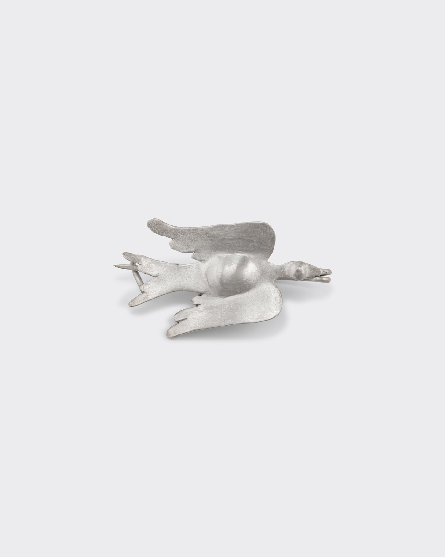 Rier bird brooch in 925 sterling silver by Zoé Mohm, detail view