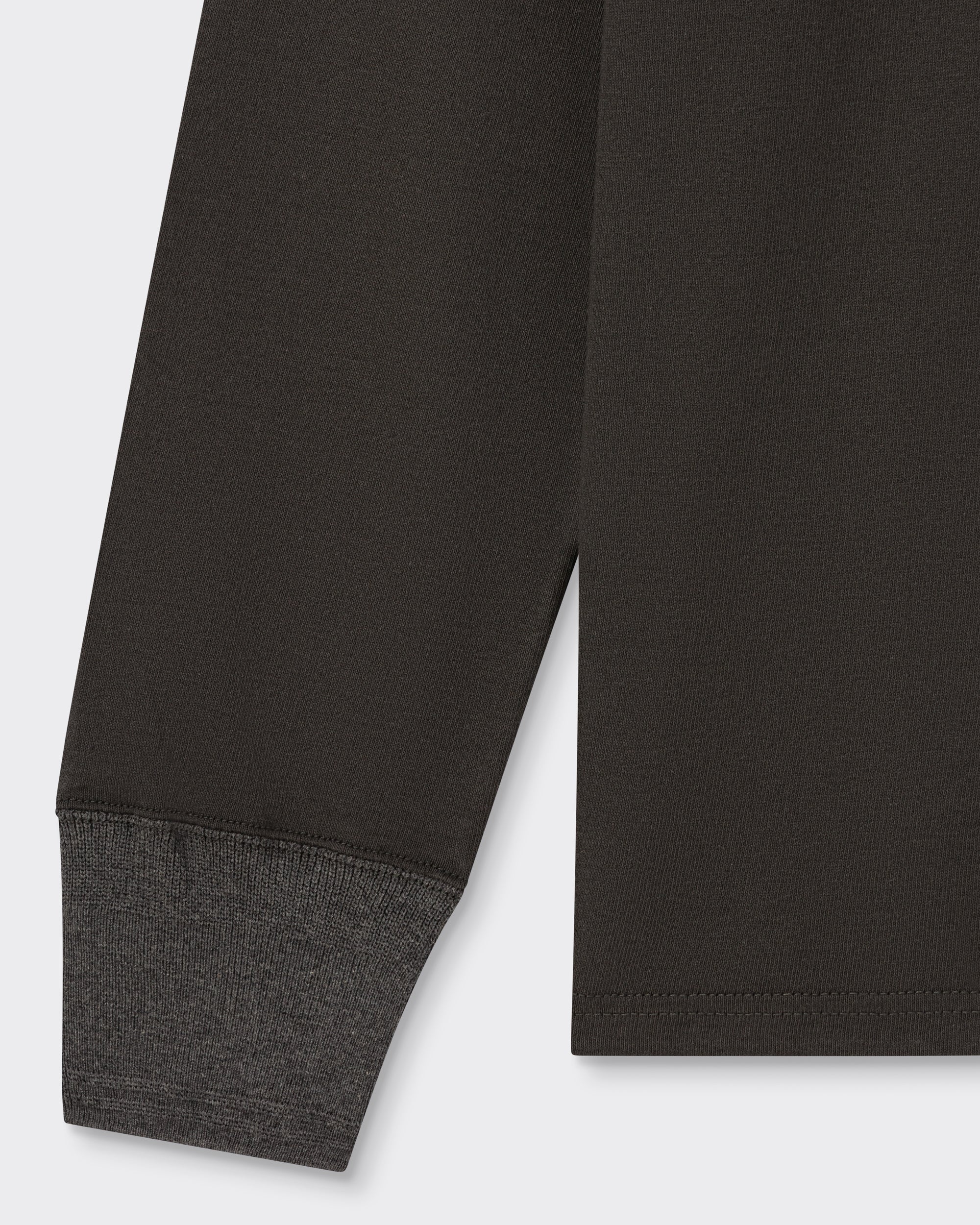 T.T Lot.618 Side Henley Neck in charcoal cotton, sleeve detail