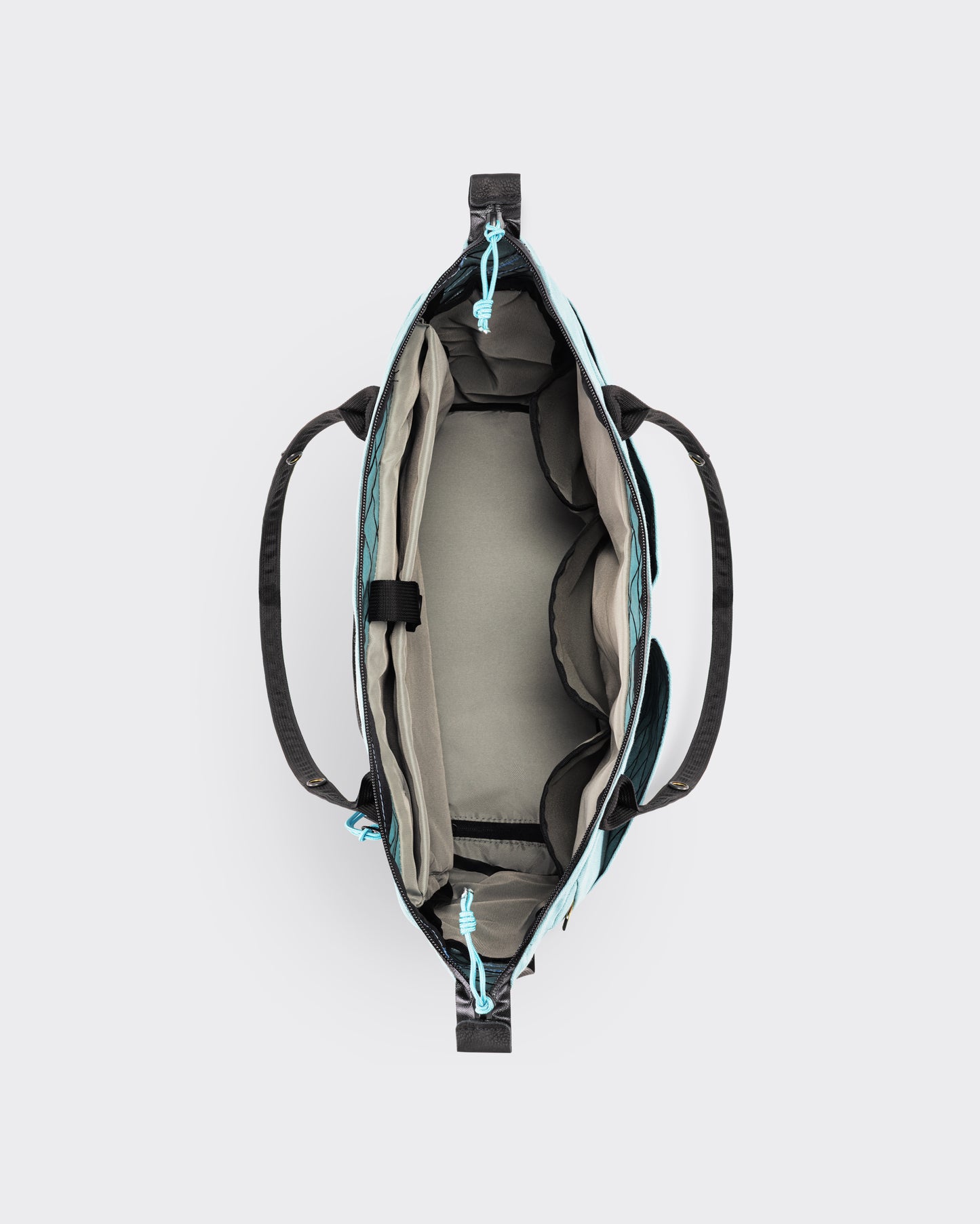 1733 Daily Tote 17.5L in glacier blue X-Pac X11 canvas, interior with 16 inch laptop sleeve, BEIGE HABILLEUR PARIS
