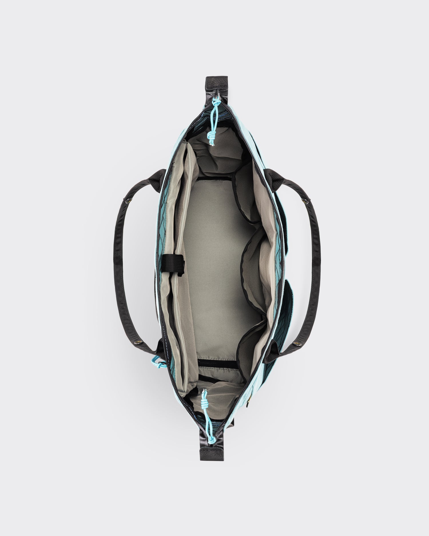1733 Daily Tote 17.5L in glacier blue X-Pac X11 canvas, interior with 16 inch laptop sleeve, BEIGE HABILLEUR PARIS