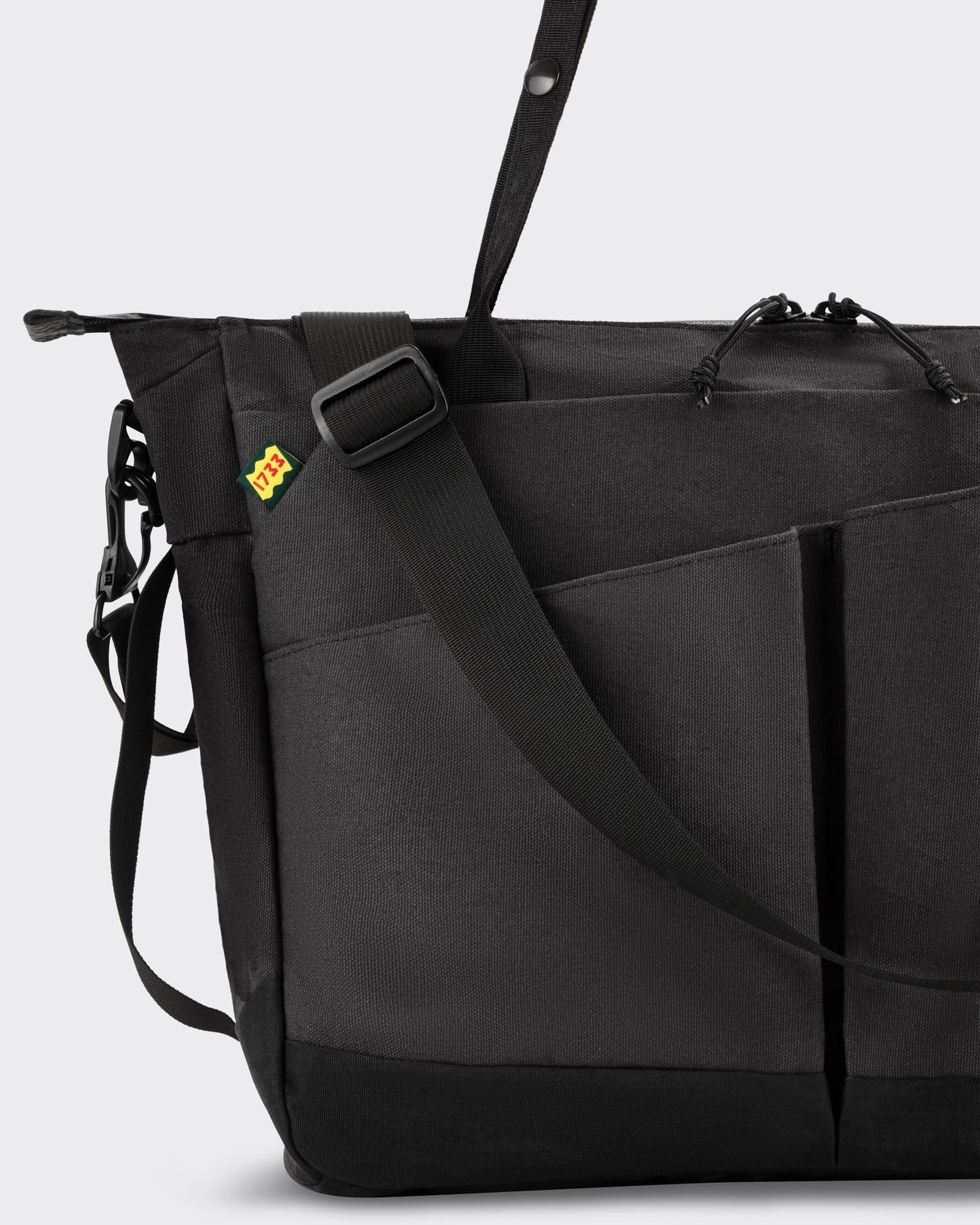 1733 Daily Tote 17.5L in charcoal X-Pac X11 canvas, side view, BEIGE HABILLEUR PARIS