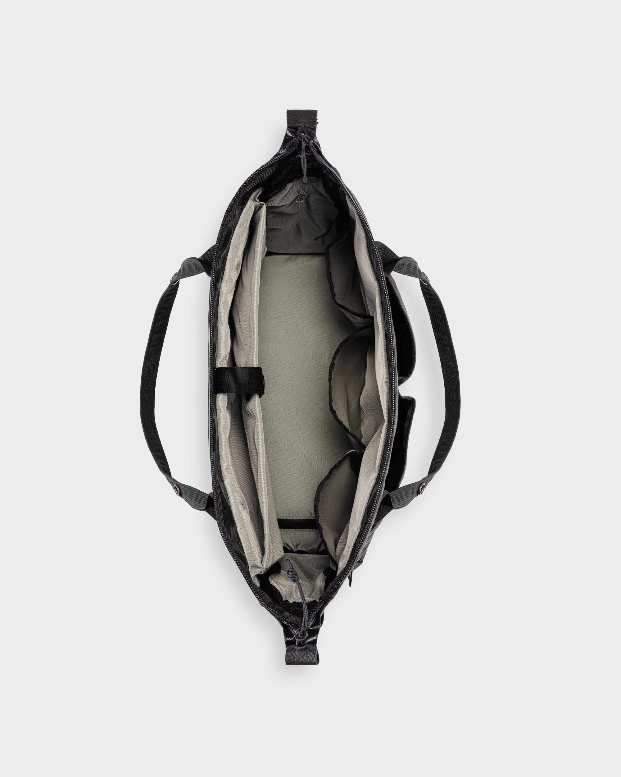 1733 Daily Tote 17.5L in charcoal X-Pac X11 canvas, interior with 16 inch laptop sleeve, BEIGE HABILLEUR PARIS