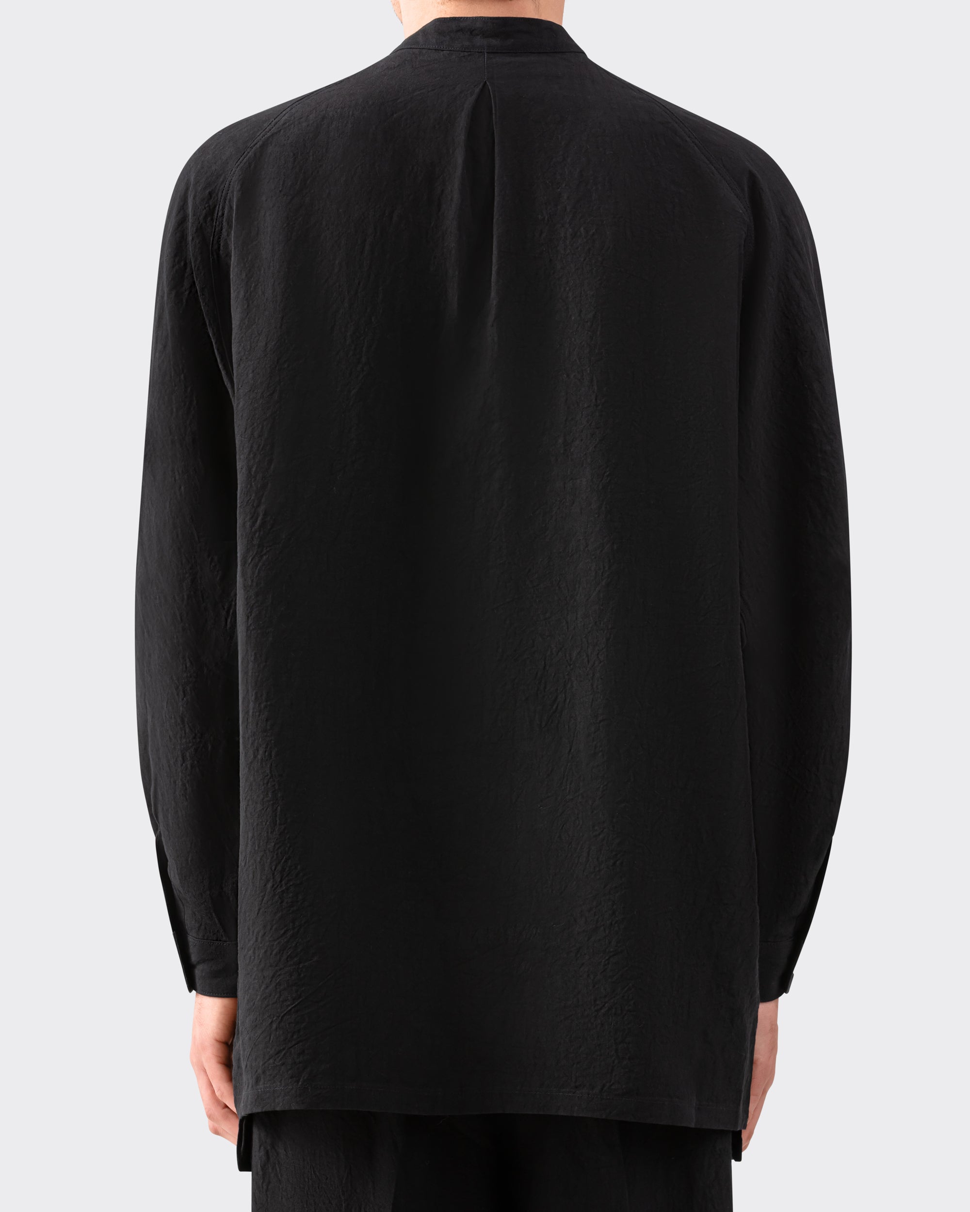 Chemise col mandarin lin Haversack noir vue de dos
