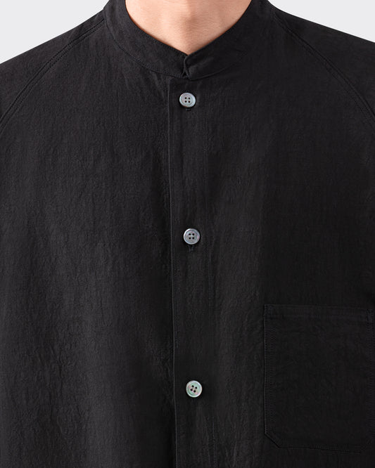 Détail col mandarin boutons nacre chemise Haversack
