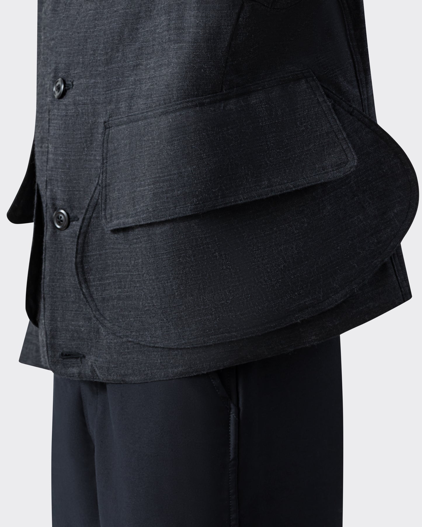Half-moon gusseted pockets detail Haversack jacket