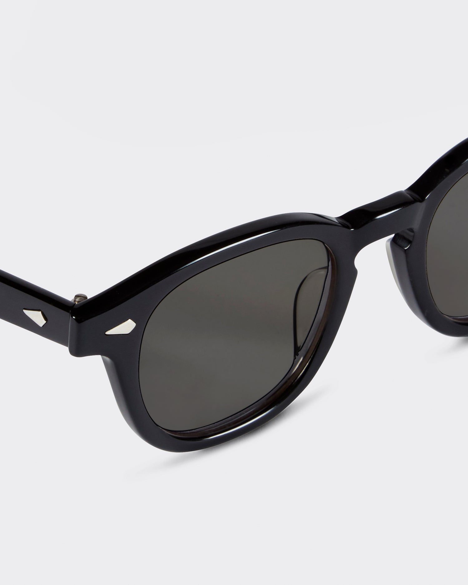 Julius Tart Optical : AR : Black – Beige Habilleur